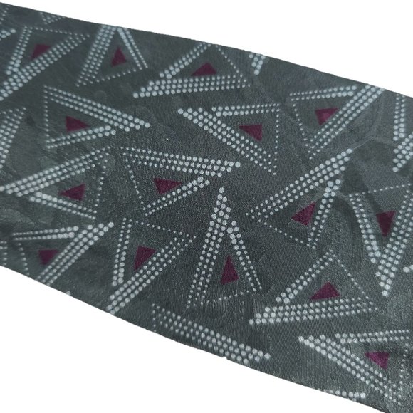 Kenneth Gordon Men Necktie Triangle All Silk Gray Red 59x3.5 - NWOT made in USA - Picture 2 of 5
